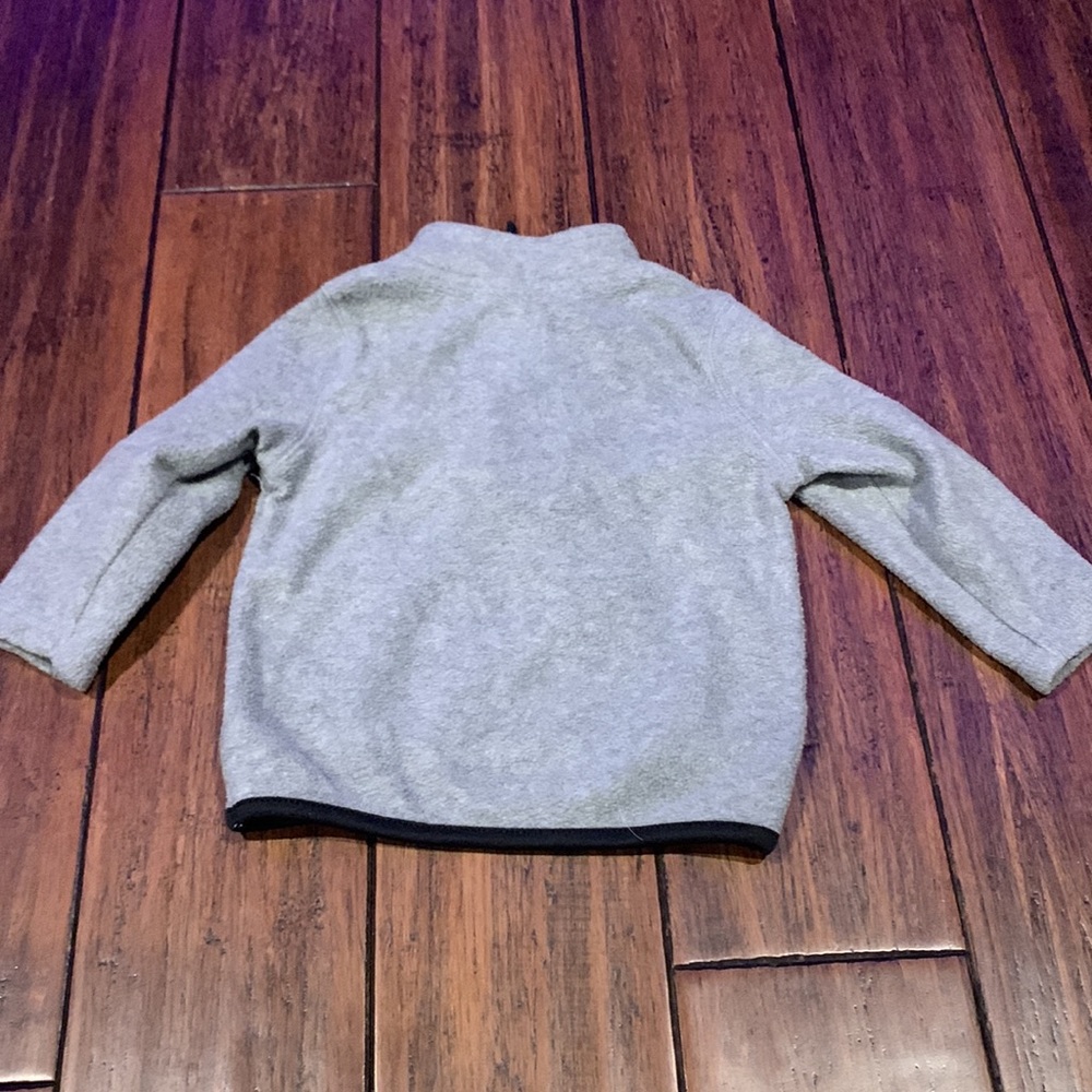 2 sweat shirts - Picture 6 of 6